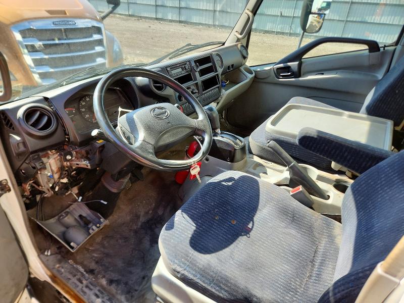 2019 Hino All other VIN JHHYDM1H1KK008020 COPART salvage auction — SIDE, IL - SALVAGE CERTIFICATE, sold $2,800 on 2026-07-27 (photo 8)