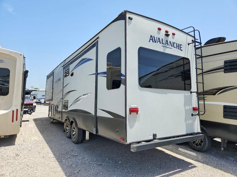 2018 Keystone rv Avalanche VIN 4YDF32024JE760495 COPART salvage auction — WATER/FLOOD, FS, sold $9,899 on 2026-08-15 (photo 3)