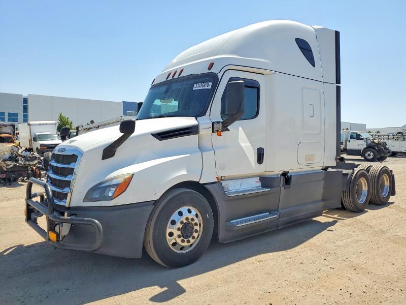 2020 Freightliner All other VIN 3AKJHHDR4LSLP7256 COPART salvage auction — NORMAL WEAR, IN - DIS/DLR/EXP ONLY CLEAN TITLE, sold $14,800 on 2026-07-23 (photo 2)