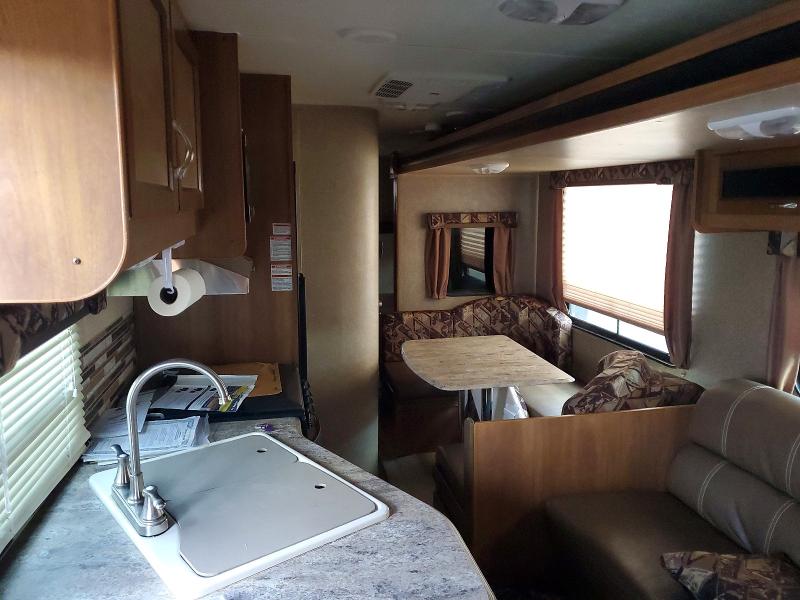 2017 Catalina VIN 5ZT2CAUB5HA025269 COPART salvage auction — MINOR DENT/SCRATCHES, MI - CERTIFICATE OF TITLE, sold $6,300 on 2026-07-07 (photo 6)
