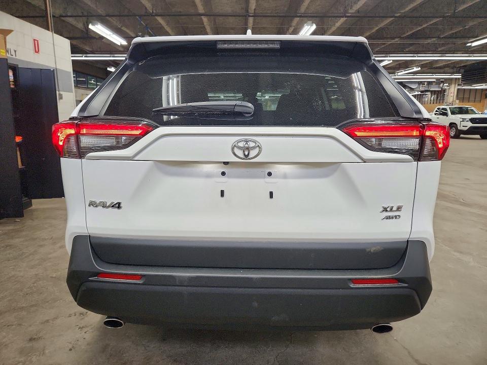 2024 Toyota Rav4 VIN 2T3P1RFV5RC426912 COPART salvage auction — HAIL, Fl - Certificate Of Title (P), sold $19,700 on 2026-07-30 (photo 6)