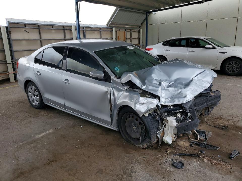 2011 Volkswagen Jetta VIN 3VWDX7AJ5BM368913 COPART salvage auction — FRONT END, Tx - Salvage Vehicle Title, sold $125 on 2026-07-31 (photo 4)