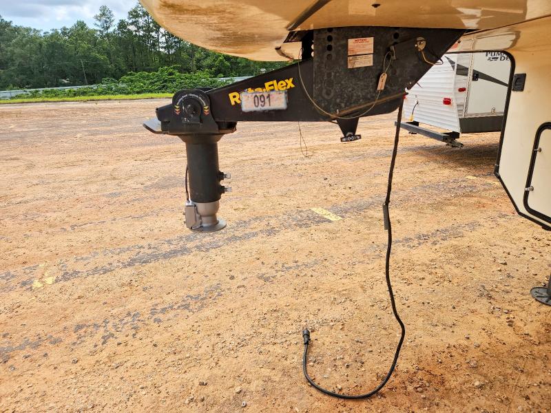 2019 Kz Durango VIN 4EZFV3625K6086958 COPART salvage auction — SIDE, ST, sold $6,000 on 2026-09-01 (photo 7)