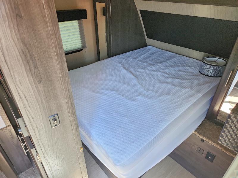 2018 Kyrv Trailers VIN 4YDT24021JJ971520 COPART salvage auction — MINOR DENT/SCRATCHES, CO - DIS/DLR/EXP ONLY CLEAN TITLE, sold $8,100 on 2026-07-07 (photo 6)