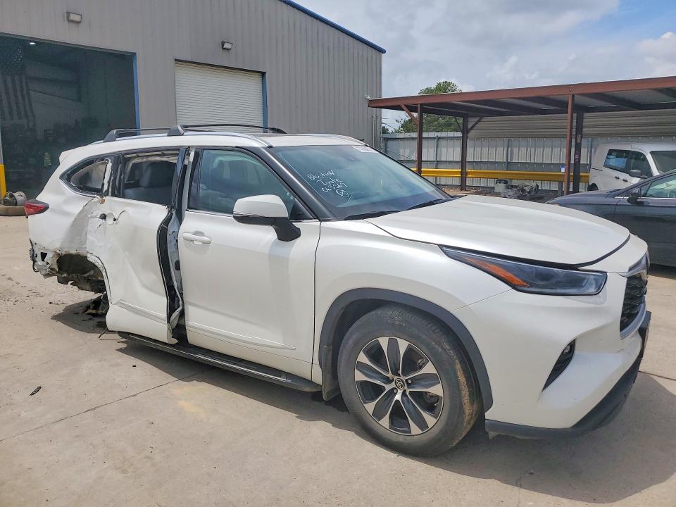 2021 Toyota Highlander VIN 5TDGZRAH2MS063567 COPART salvage auction — UNDERCARRIAGE, Ms - Certificate Of Title, sold $14,600 on 2026-07-02 (photo 4)