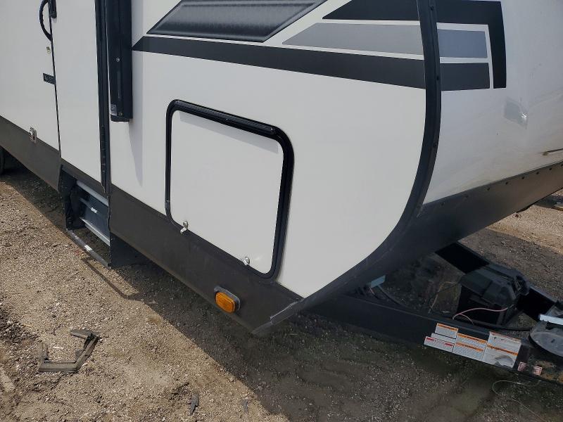 2022 Highland ridge Trailer VIN 58TBH0BP2N3ER3129 COPART salvage auction — SIDE, NE - CERT OF TITLE-SALVAGE, sold $1,650 on 2026-07-23 (photo 8)