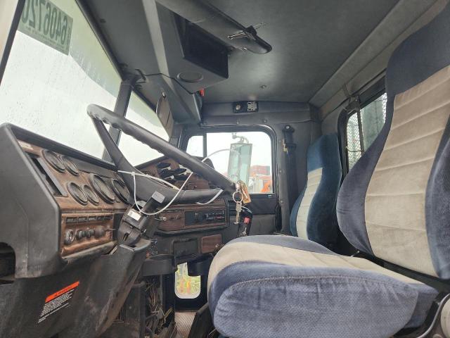 2001 Freightliner All models VIN 1FUJAHCG01PF97406 COPART salvage auction — SIDE, PO, sold $3,050 on 2026-07-07 (photo 5)