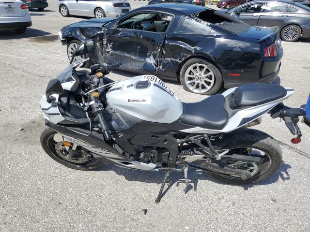 2025 Kawasaki Zx400 s VIN ML5ZXCS11SDA39912 COPART salvage auction — ALL OVER, Mo - Salvage Certificate Of Title, sold $725 on 2026-07-09 (photo 3)