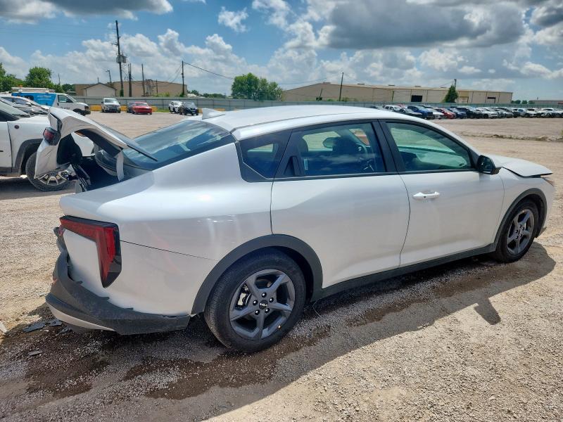 2025 Kia K4 VIN 3KPFT4DE6SE058574 COPART salvage auction — Rear End, TX - NONREPAIRABLE TITLE, sold $5,100 on 2025-08-25 (photo 3)