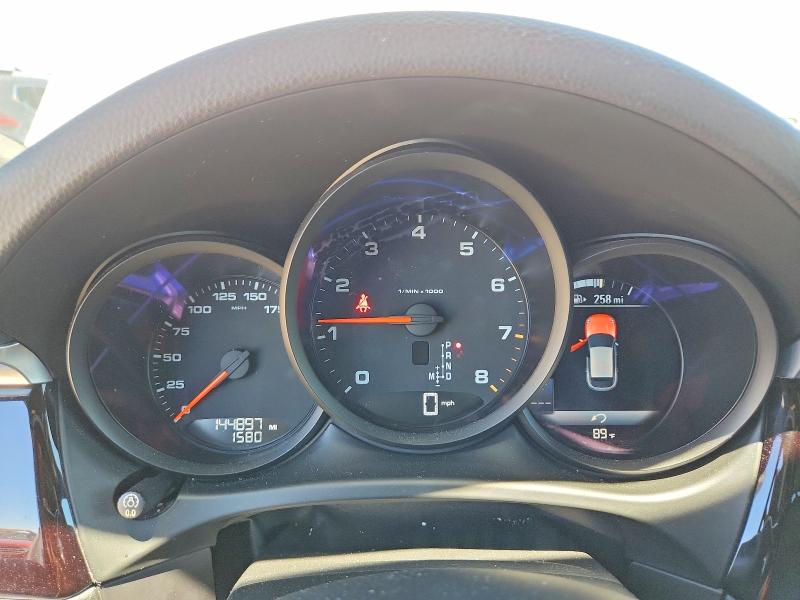 2019 Porsche Macan VIN WP1AA2A51KLB01331 COPART salvage auction — MINOR DENT/SCRATCHES, Ca - Certificate Of Title (P), sold $13,900 on 2026-08-04 (photo 9)