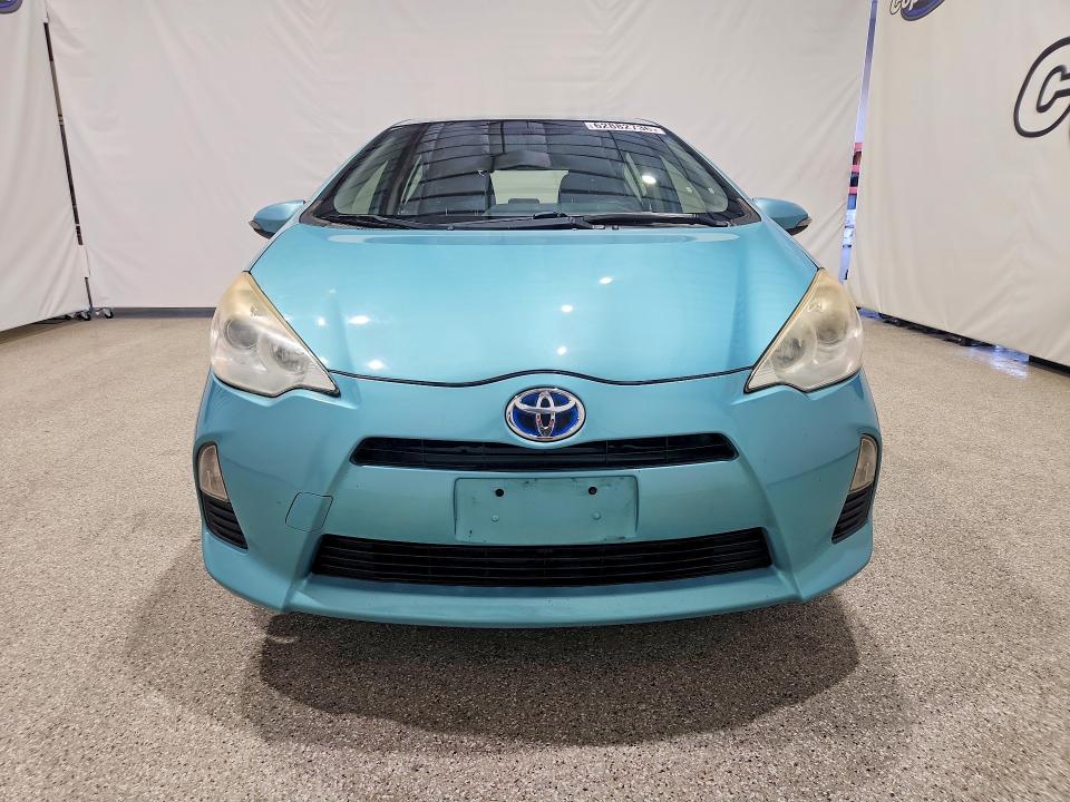 2014 Toyota Prius VIN JTDKDTB32E1084202 COPART salvage auction — MINOR DENT/SCRATCHES, Ca - Dis/Dlr/Exp Only Clean Title, sold $725 on 2026-07-31 (photo 5)