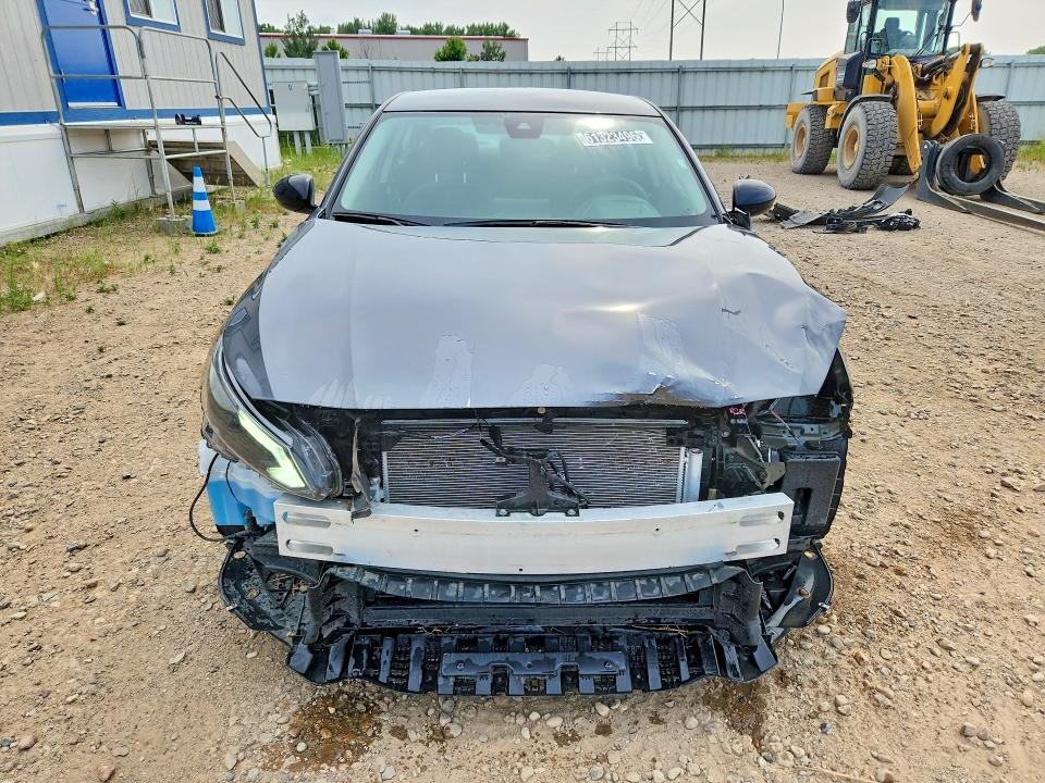 2025 Nissan Altima VIN 1N4BL4DV3SN415502 COPART salvage auction — FRONT END, IN - CERTIFICATE OF TITLE (P), sold $12,400 on 2026-07-27 (photo 5)