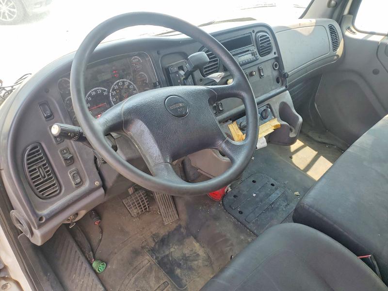 2012 Frht - freightliner All other VIN 1FVACWDT5CHBP6560 COPART salvage auction — MINOR DENT/SCRATCHES, MI - CERTIFICATE OF TITLE, sold $1,300 on 2026-08-10 (photo 8)