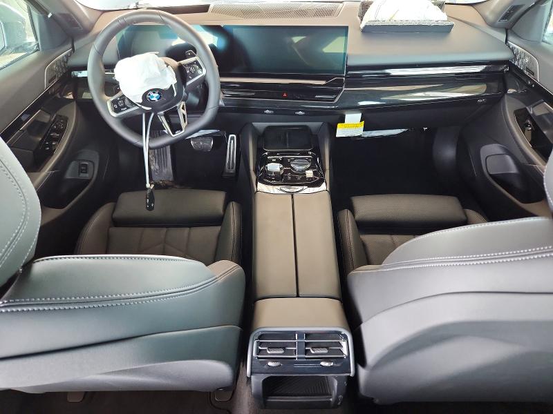 2026 BMW 5 series VIN WBA53FJ04TCV68931 COPART salvage auction — FRONT END, SV, sold $24,100 on 2026-07-17 (photo 8)