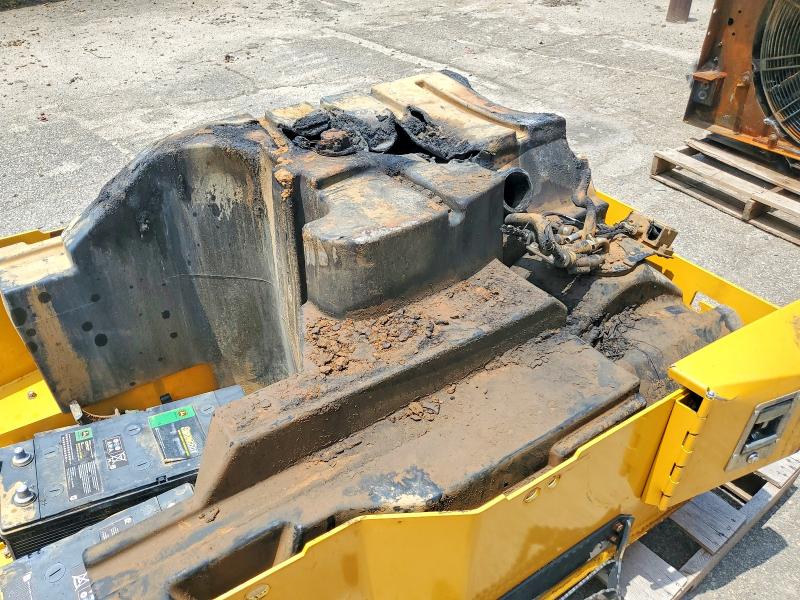 2021 John deere Farm tract VIN 1DW670GPHMF711256 COPART salvage auction — BURN, BS, sold $600 on 2026-07-17 (photo 9)