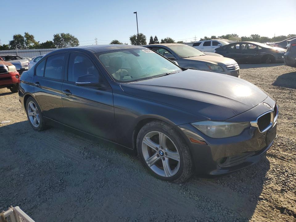 2014 BMW 3 series VIN WBA3B1C55EPV79566 COPART salvage auction — FRONT END, Ca - Dis/Dlr/Exp Only Clean Title, sold $900 on 2026-07-14 (photo 4)