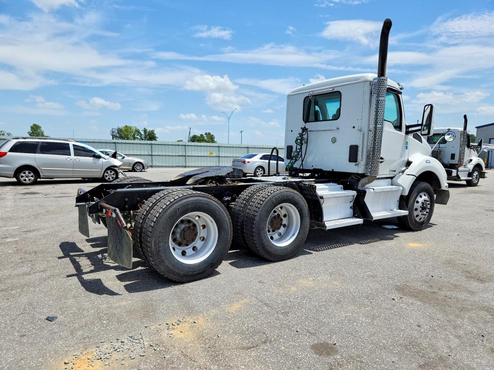 2017 Kenworth All other VIN 1XKZDP9X9HJ168606 COPART salvage auction — FRONT END, NC - CERTIFICATE OF TITLE (P), sold $6,800 on 2026-07-28 (photo 3)