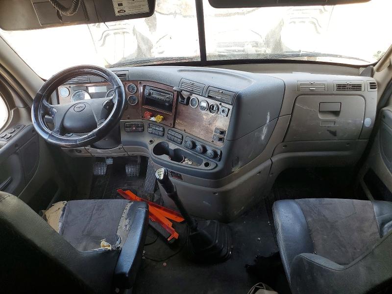 2015 Freightliner All other VIN 3AKJGLD63FSGL2675 COPART salvage auction — FRONT END, DL, sold $250 on 2026-08-03 (photo 8)