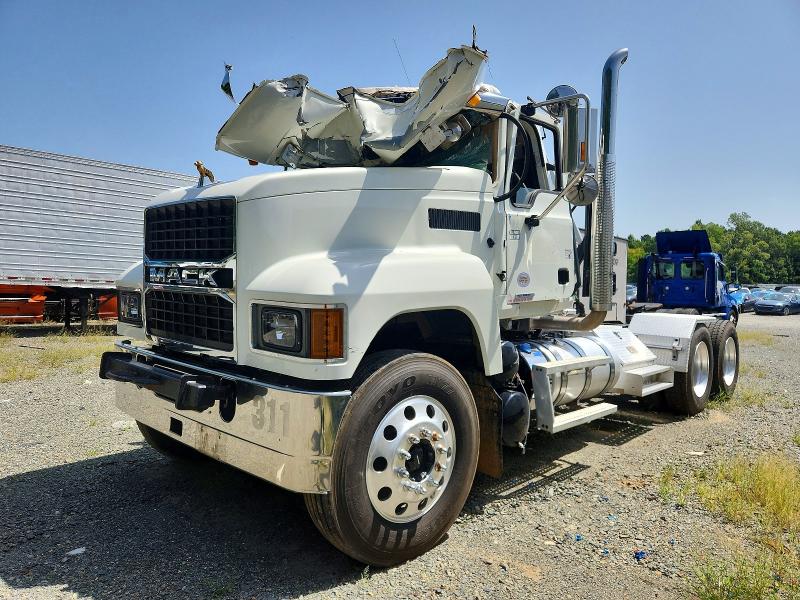2025 Mack All models VIN 1M1PN4GY2SM015212 COPART salvage auction — ALL OVER, LA - CERT OF TITLE-SALVAGE, sold $23,200 on 2026-07-30 (photo 2)