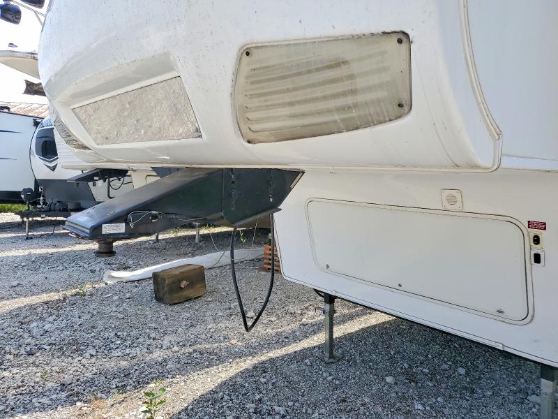 2010 Cougar Keystone VIN 4YDF32424A2502117 COPART salvage auction — NORMAL WEAR, AB - OOP - ACTIVE, sold $200 on 2026-07-28 (photo 7)