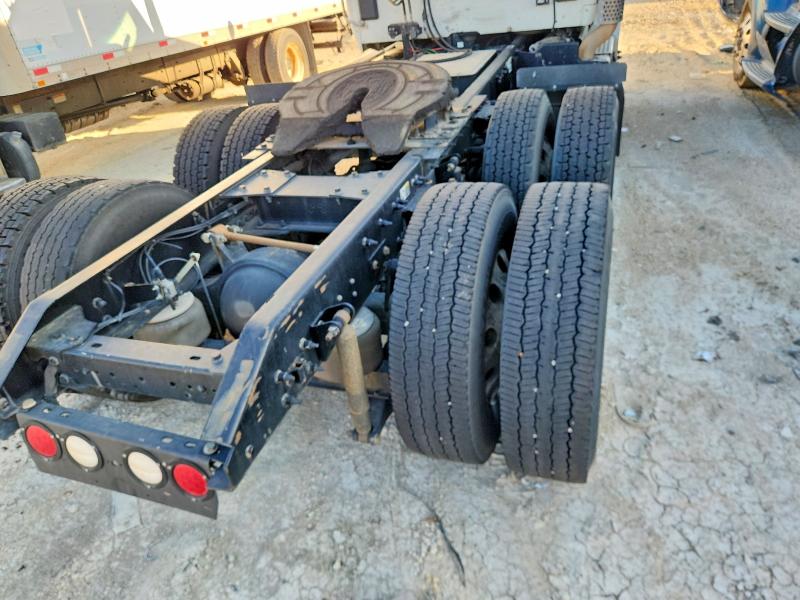 2017 Kenworth All other VIN 1XKZDK9X2HJ163976 COPART salvage auction — NORMAL WEAR, CT, sold $9,300 on 2026-07-14 (photo 6)