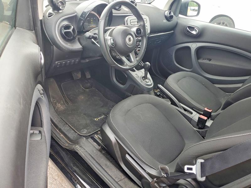 2016 Smart Fortwo VIN WMEFJ5DA1GK052308 COPART salvage auction — MINOR DENT/SCRATCHES, CT, sold $575 on 2026-08-03 (photo 8)
