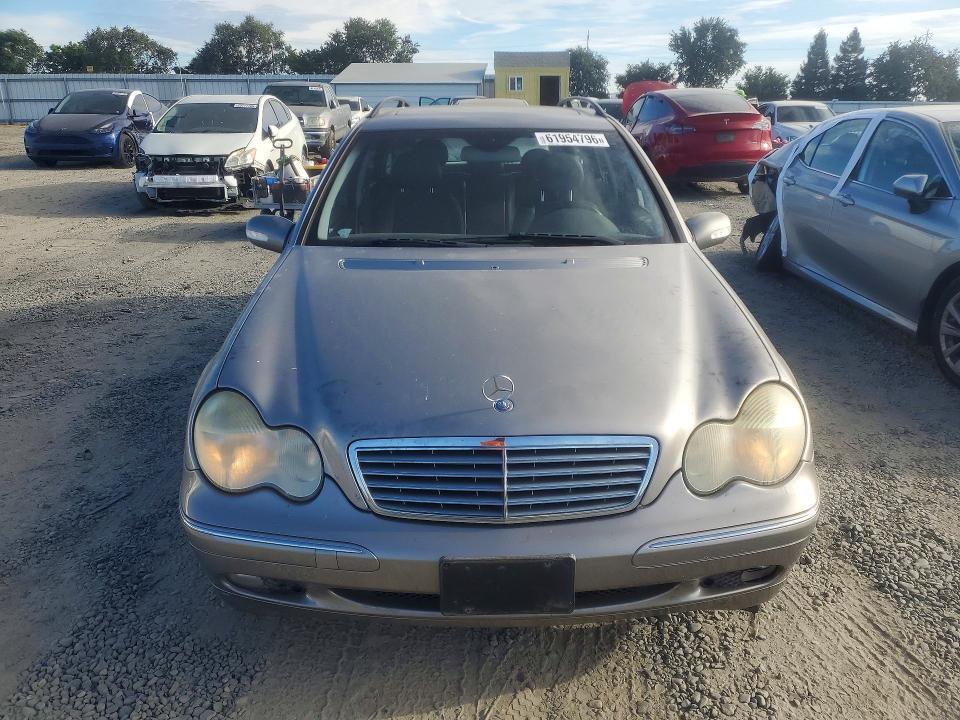 2004 Mercedes-benz C class VIN WDBRH61J74F453835 COPART salvage auction — NORMAL WEAR, CA - DIS/DLR/EXP ONLY CLEAN TITLE, sold $30 on 2026-07-28 (photo 5)