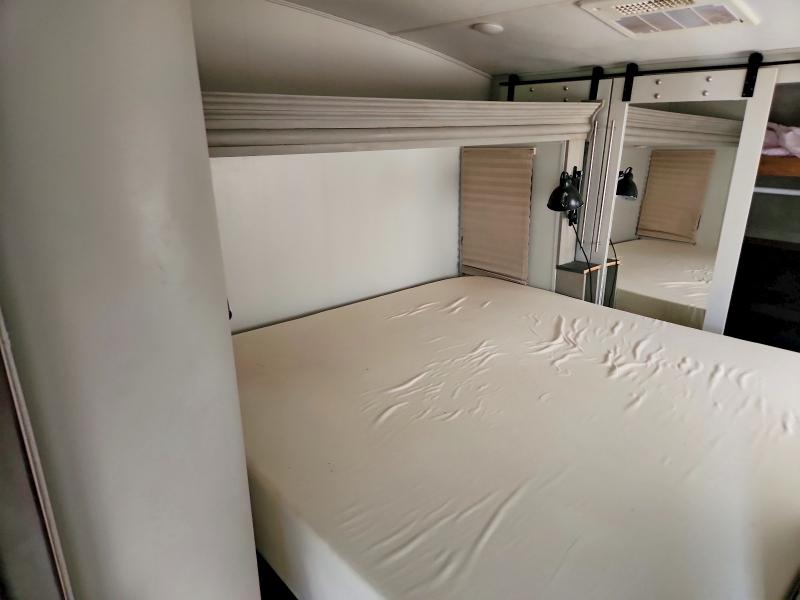 2019 Sabre by forest rive VIN 5ZT3SR1B7K6101529 COPART salvage auction — NORMAL WEAR, GA - CERTIFICATE OF TITLE, sold $1,550 on 2026-07-28 (photo 8)