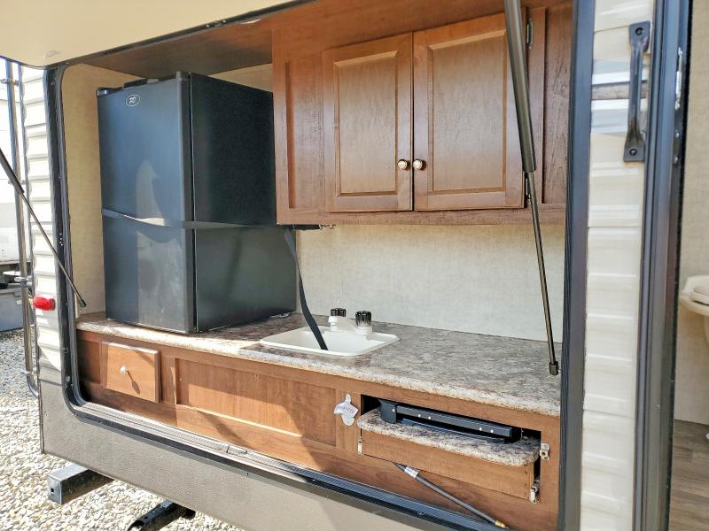 2016 Kyrv Trailer VIN 4YDT31B23GN207372 COPART salvage auction — NORMAL WEAR, WA - VEHICLE CERT OF OWNERSHIP-TITL, sold $1,900 on 2026-07-28 (photo 9)