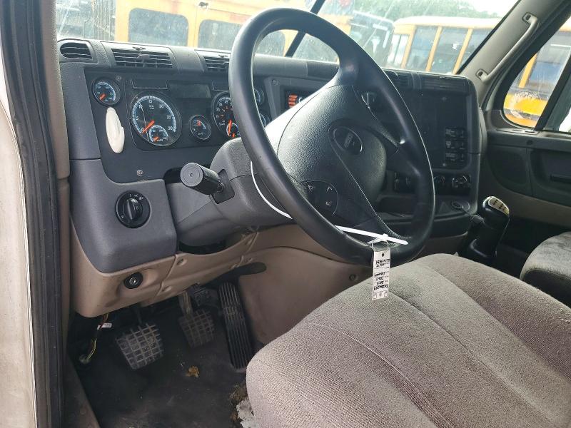 2014 Freightliner All other VIN 1FUBGLD65ELFV3359 COPART salvage auction — MINOR DENT/SCRATCHES, CT, sold $1,050 on 2026-07-23 (photo 8)