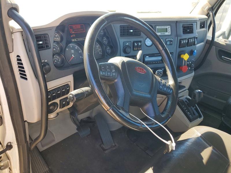 2018 Peterbilt All models VIN 1XPBA48X8JD477878 COPART salvage auction — NORMAL WEAR, DV, sold $9,600 on 2026-08-18 (photo 8)