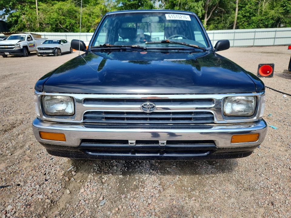 1992 Toyota All other VIN JT4RN93P2N5050172 COPART salvage auction — MINOR DENT/SCRATCHES, Nc - Non Public Clean Title, sold $4,100 on 2026-07-31 (photo 5)