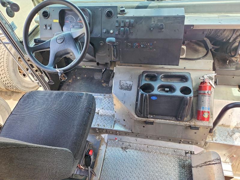 2020 Freightliner Mt45 chass VIN 4UZAC2EA1LCMK0065 COPART salvage auction — MINOR DENT/SCRATCHES, CA - DIS/DLR/EXP ONLY CLEAN TITLE, sold $175 on 2026-07-28 (photo 8)