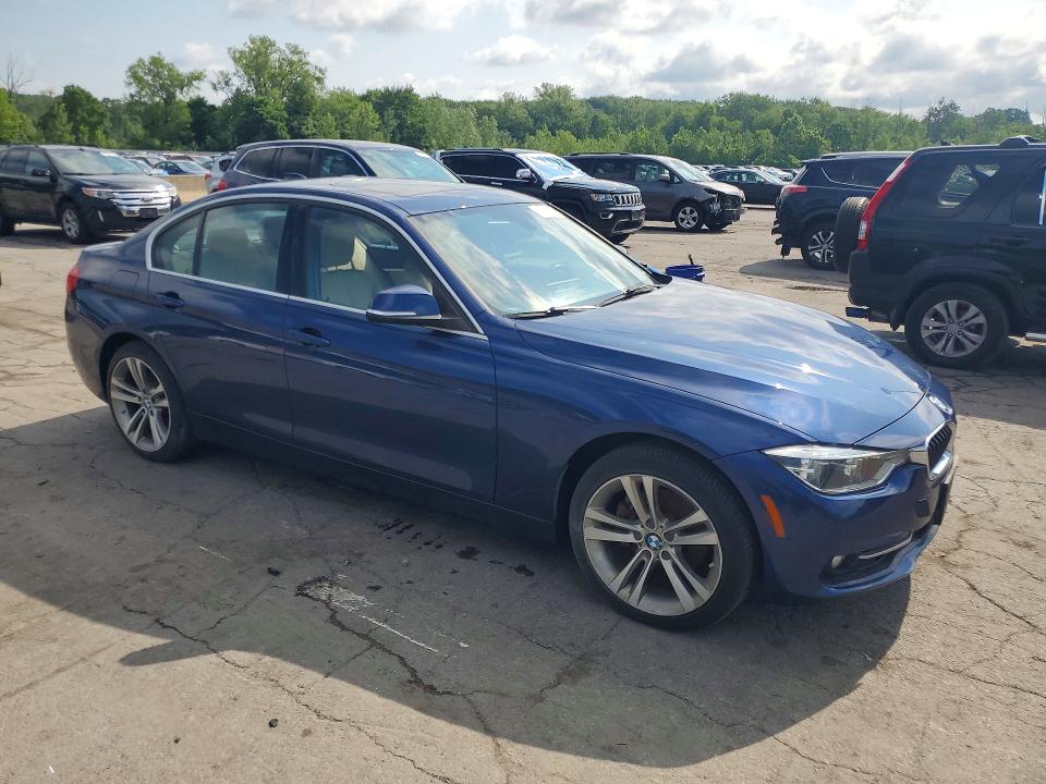 2018 BMW 3 series VIN WBA8D9C58JEM32467 COPART salvage auction — MECHANICAL, IN - CERTIFICATE OF TITLE, sold $4,800 on 2026-08-04 (photo 4)