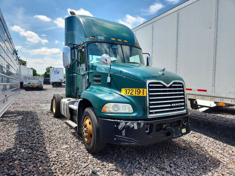 2018 Mack All other VIN 1M1AW01X0JM010522 COPART salvage auction — NORMAL WEAR, OK - CERTIFICATE OF TITLE (P), sold $1,200 on 2026-07-28 (photo 1)