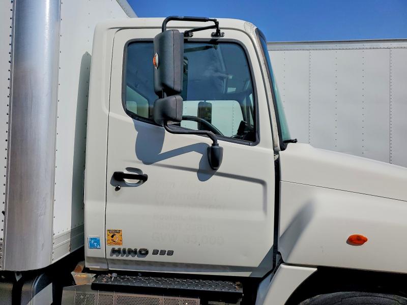 2013 Hino All other VIN 5PVNV8JV3D4S52940 COPART salvage auction — MINOR DENT/SCRATCHES, CT, sold $225 on 2026-07-28 (photo 5)