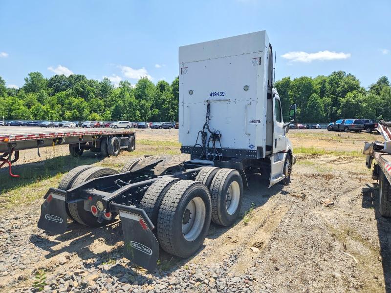 2019 Freightliner All other VIN 1FUJHTFW0KLKT2439 COPART salvage auction — MECHANICAL, OH - CERTIFICATE OF TITLE, sold $825 on 2026-07-17 (photo 4)