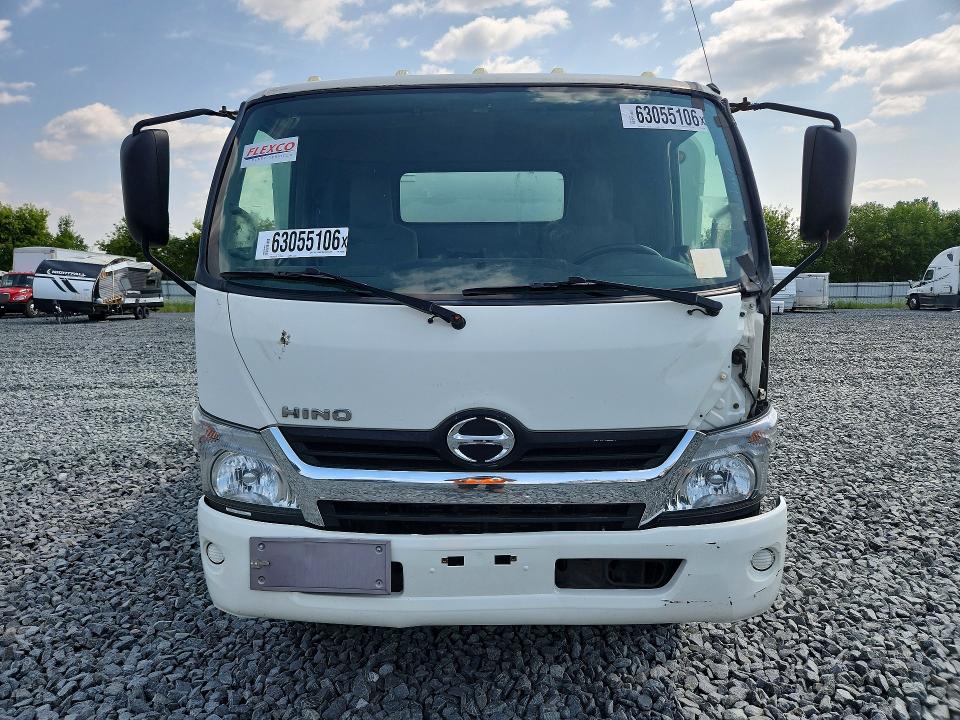 2015 Hino All models VIN JHHKDM2HXFK001089 COPART salvage auction — NORMAL WEAR, CZ, sold $5,800 on 2026-09-01 (photo 5)
