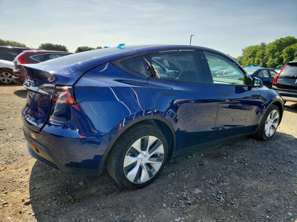 2022 Tesla Model y VIN 7SAYGDEEXNF418605 COPART salvage auction — REAR END, CT - CERT OF TITLE-SALVAGE, sold $12,200 on 2026-07-23 (photo 3)