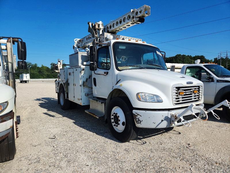 2014 Freightliner All other VIN 1FVACXDT7EHFM5119 COPART salvage auction — MINOR DENT/SCRATCHES, LA - CERTIFICATE OF TITLE, sold $4,400 on 2026-08-04 (photo 1)