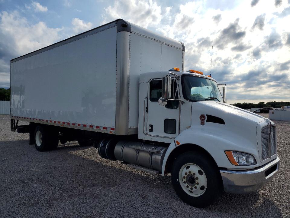 2016 Kenworth All other VIN 2NKHHM6X7GM123751 COPART salvage auction — MINOR DENT/SCRATCHES, CT, sold $8,900 on 2026-07-15 (photo 4)
