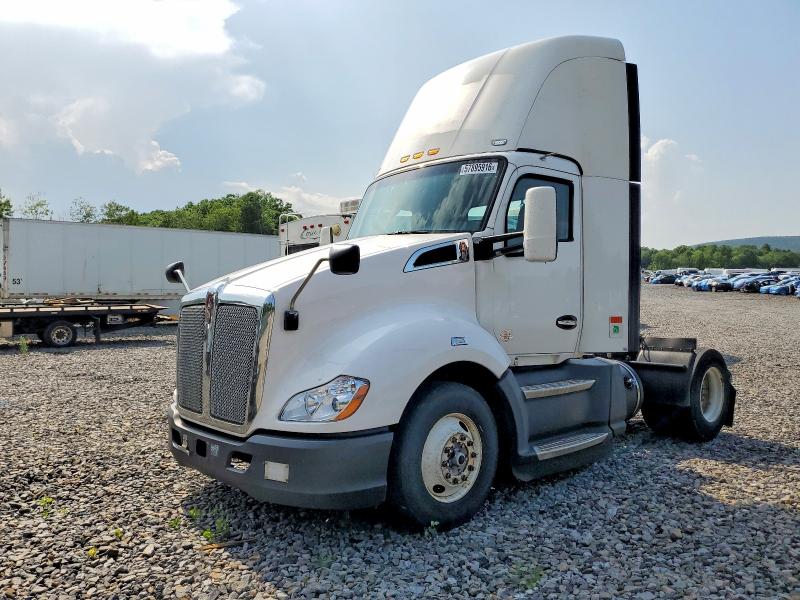 2020 Kenworth All other VIN 1XKYA48X8LJ393256 COPART salvage auction — NORMAL WEAR, IN - CERTIFICATE OF TITLE, sold $7,700 on 2026-07-09 (photo 2)