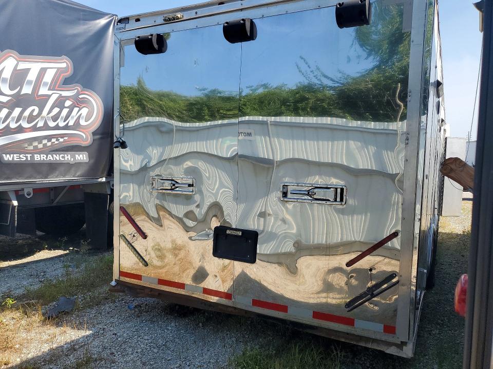 2016 Haulmark Unknown VIN 575GB2821GT311066 COPART salvage auction — ROLLOVER, IN - BILL OF SALE - PARTS ONLY, sold $40 on 2026-07-30 (photo 4)