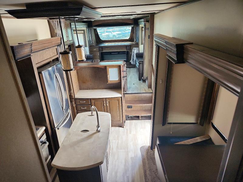 2020 Grand design Solitude VIN 573FS4322L9903607 COPART salvage auction — MINOR DENT/SCRATCHES, FL - CERTIFICATE OF TITLE, sold $925 on 2026-07-28 (photo 5)