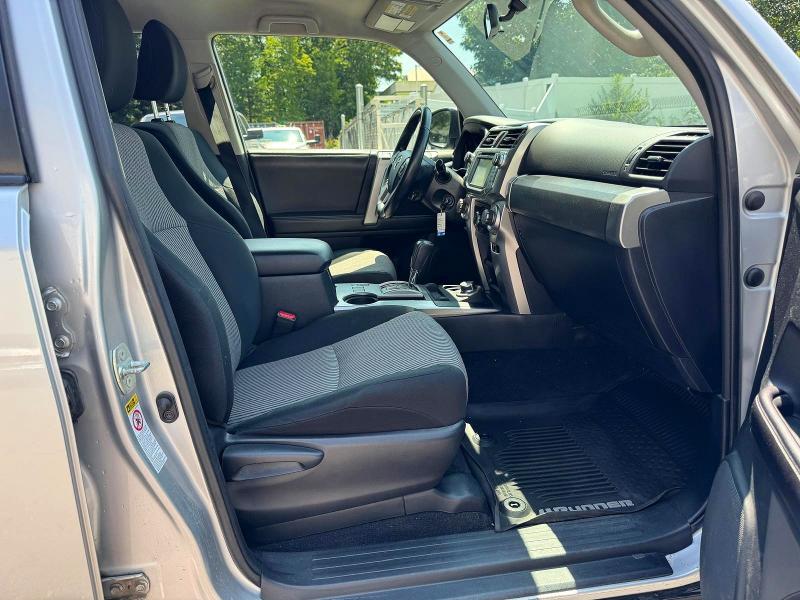 2016 Toyota 4runner VIN JTEBU5JR7G5381541 COPART salvage auction — MINOR DENT/SCRATCHES, Vt - Certificate Of Title, sold $12,200 on 2026-07-31 (photo 8)