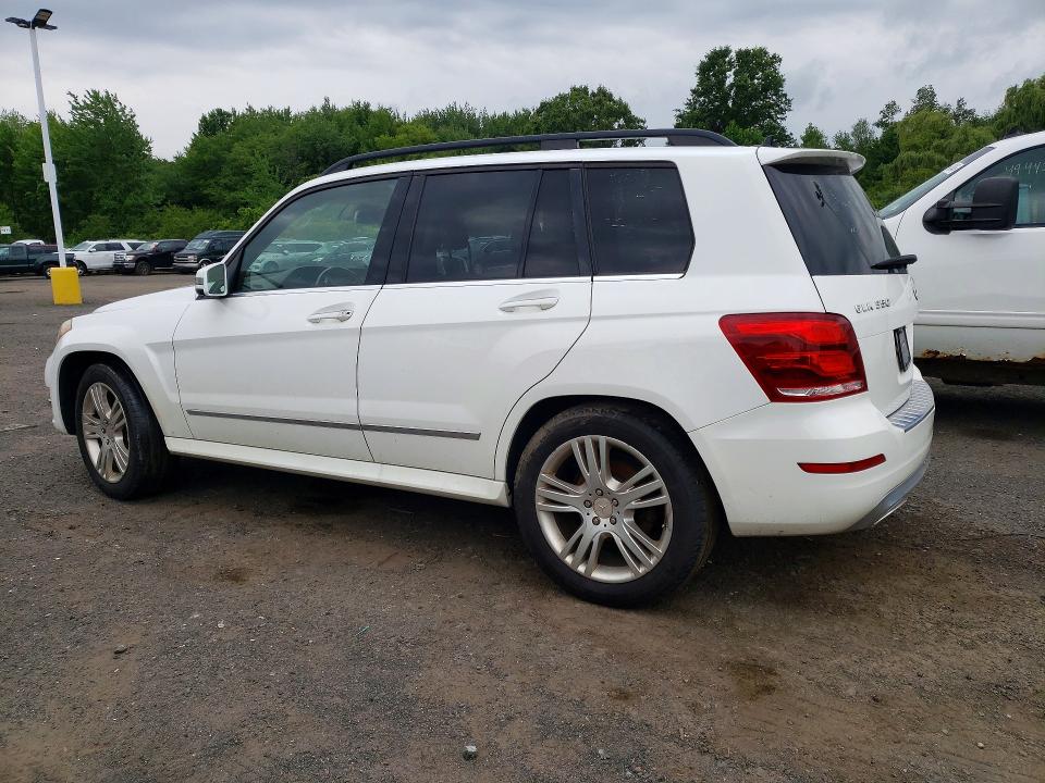 2015 Mercedes-benz Glk-class VIN WDCGG8JB9FG412050 COPART salvage auction — MINOR DENT/SCRATCHES, Ct - Certificate Of Title, sold $3,450 on 2026-07-30 (photo 2)