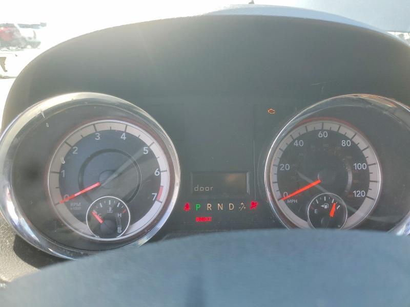 2018 Dodge Caravan VIN 2C4RDGCG4JR299738 COPART salvage auction — NORMAL WEAR, CZ, sold $675 on 2026-08-29 (photo 9)