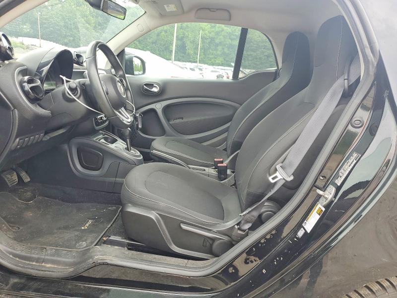 2016 Smart Fortwo VIN WMEFJ5DA1GK052308 COPART salvage auction — MINOR DENT/SCRATCHES, CT, sold $575 on 2026-08-03 (photo 7)