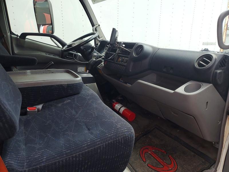 2018 Hino All other VIN JHHSDM2H2JK006165 COPART salvage auction — MINOR DENT/SCRATCHES, MN - CERTIFICATE OF TITLE, sold $4,800 on 2026-08-03 (photo 8)