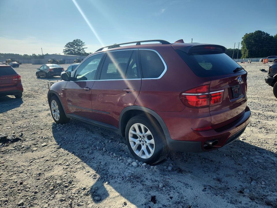 2013 BMW X5 VIN 5UXZV4C55D0G50988 COPART salvage auction — MINOR DENT/SCRATCHES, CT, sold $550 on 2026-07-27 (photo 2)